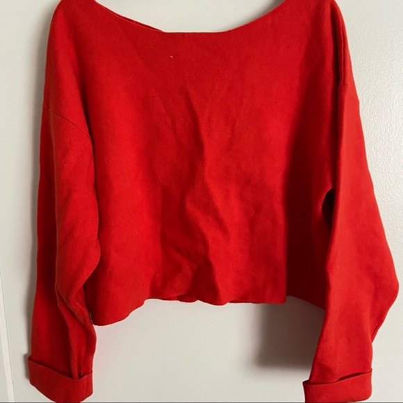 ZARA | KNIT OVERSIZED CROP SWEATER WITH OPEN BACK BOW TIES | RED | SIZE MEDIUM - Picture 2 of 5
